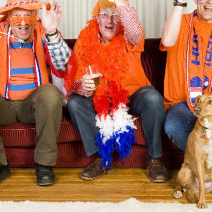 5 Ways To Include Your Dog In Sunday Football Fun